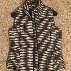 Houndstooth puffer vest